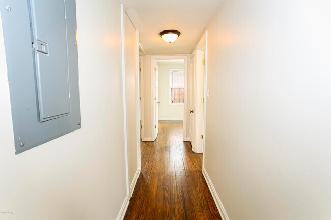 Building Photo - 1077 Talbot Ave