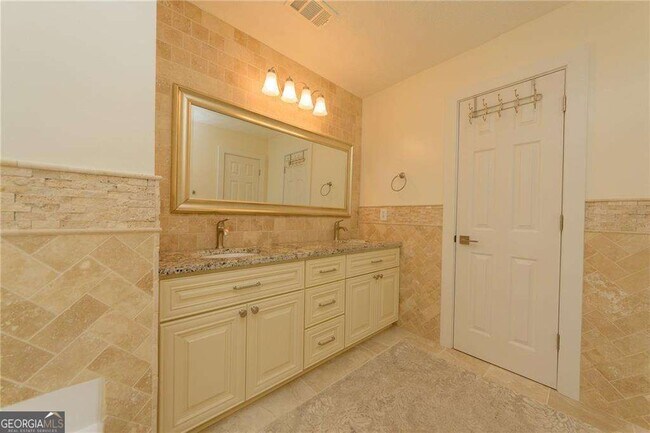 Building Photo - 2275 Eagle Pointe Ct NW