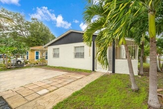 Building Photo - 1253 NW 44th St