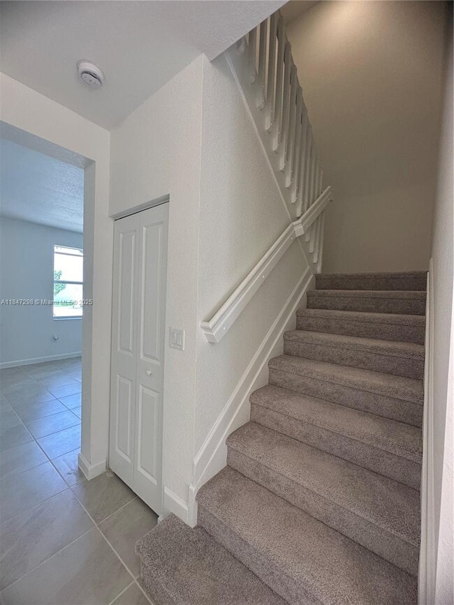 Building Photo - 2627 SE 28 Street