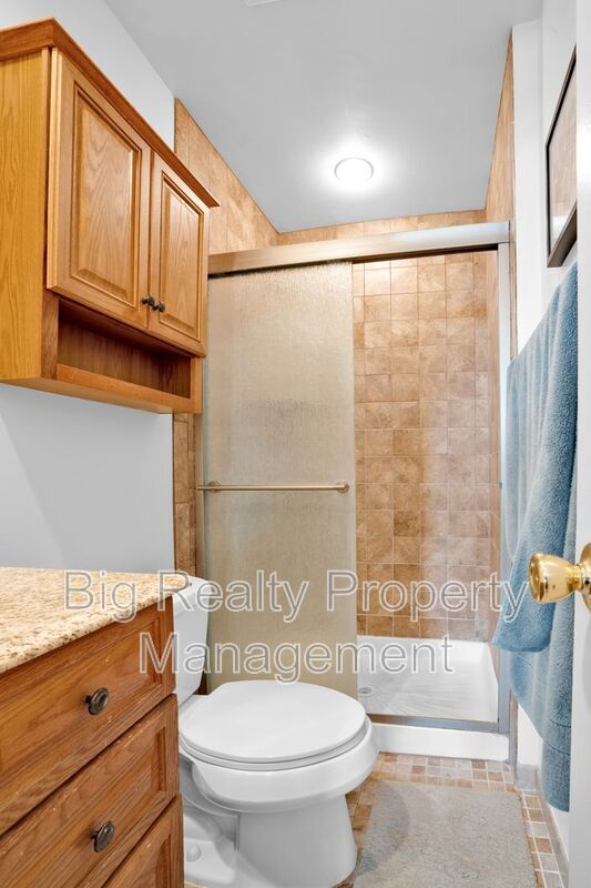 Building Photo - 268 Birch Dr