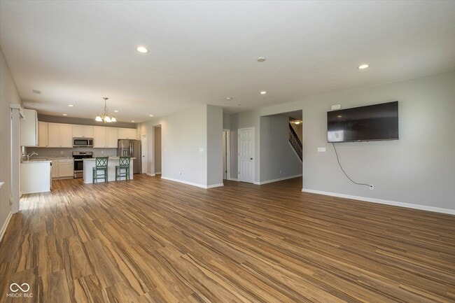 Building Photo - 6792 Highland Way