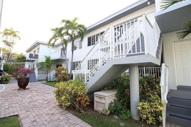 Building Photo - 9260 Bay Harbor Terrace