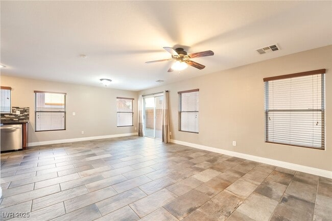 Building Photo - 182 Gilliflower Ave