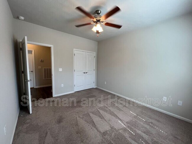 Building Photo - 661 Dobhill Ln