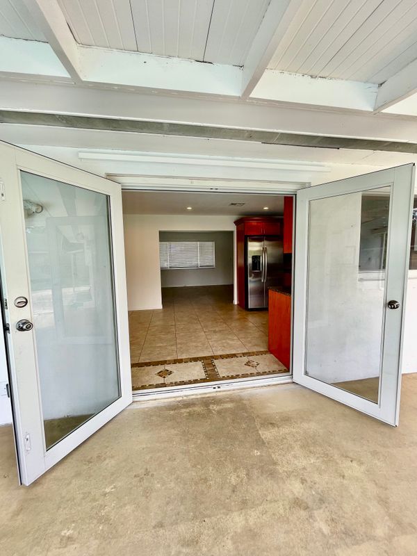 Building Photo - 4430 W Broward Blvd