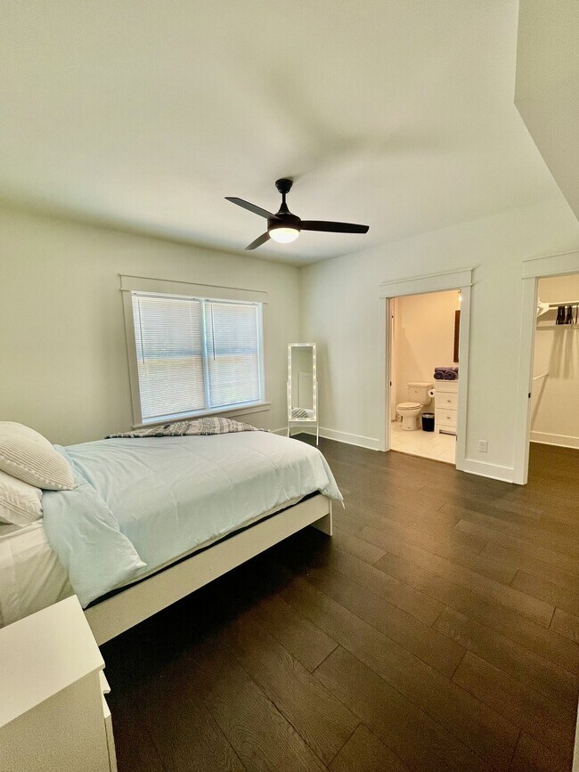 Building Photo - 4317 Holly