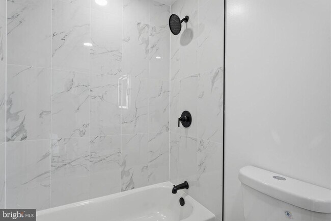 Building Photo - 96 Elderberry Dr