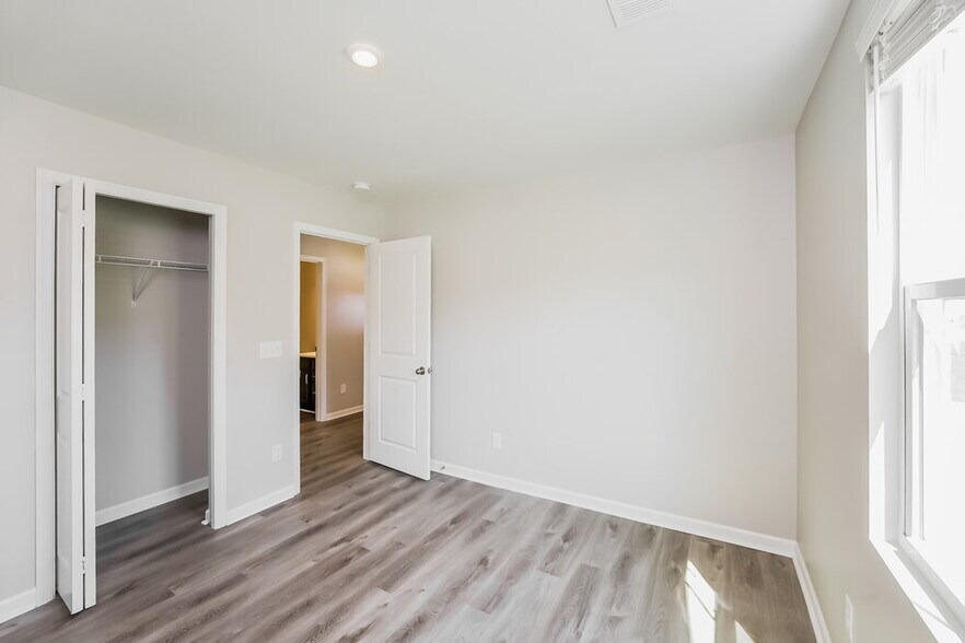 Building Photo - 224 Nottingham Ln