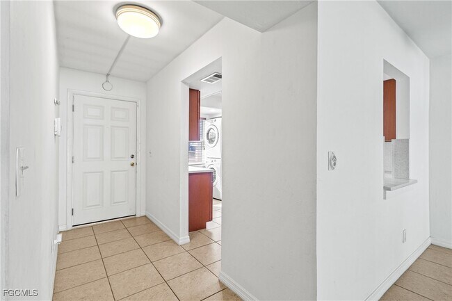 Building Photo - 1429 Cape Coral Pkwy W