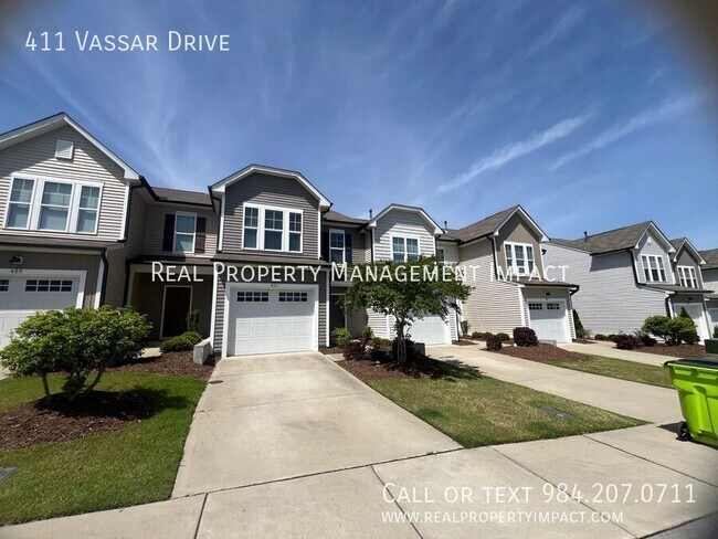 Building Photo - 411 Vassar Dr