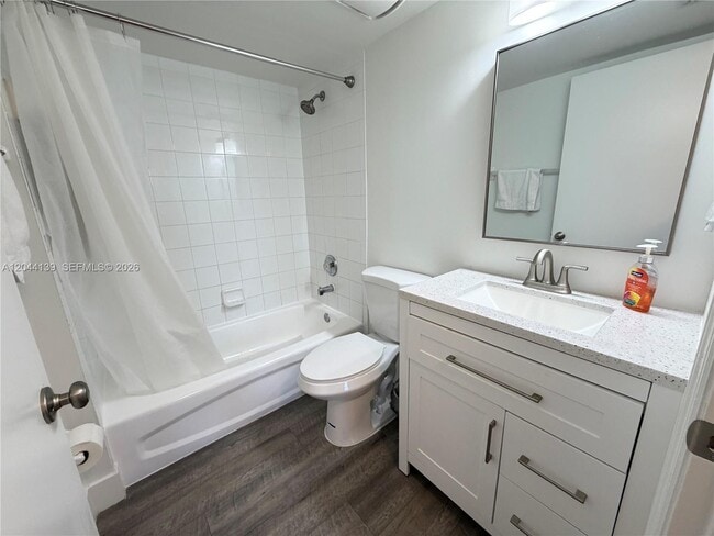 Building Photo - 2711 Ocean Club Blvd