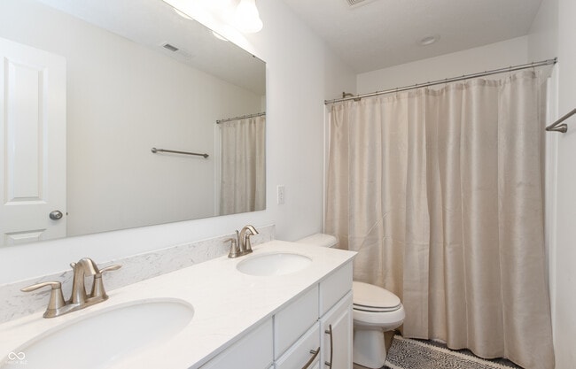 Building Photo - 2473 Commons Ct