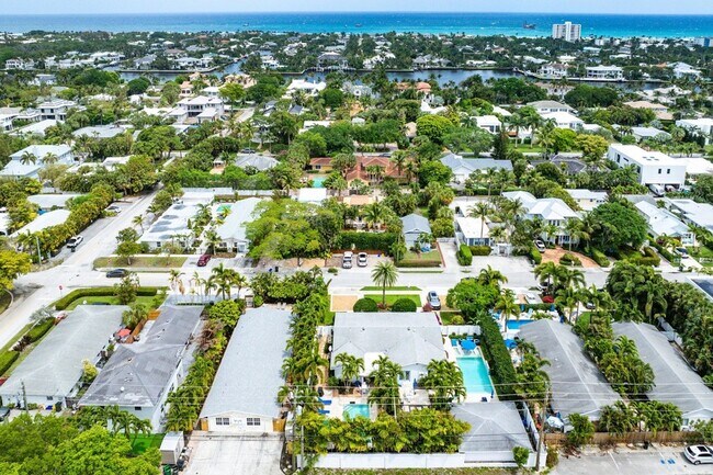 Building Photo - 342 NE 7th Ave