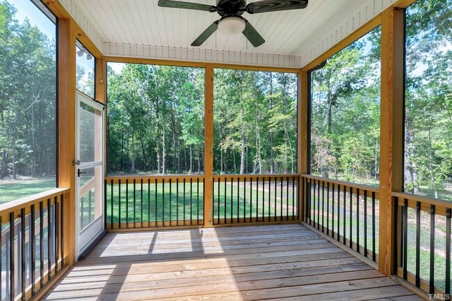 Building Photo - 3627 River Watch Ln