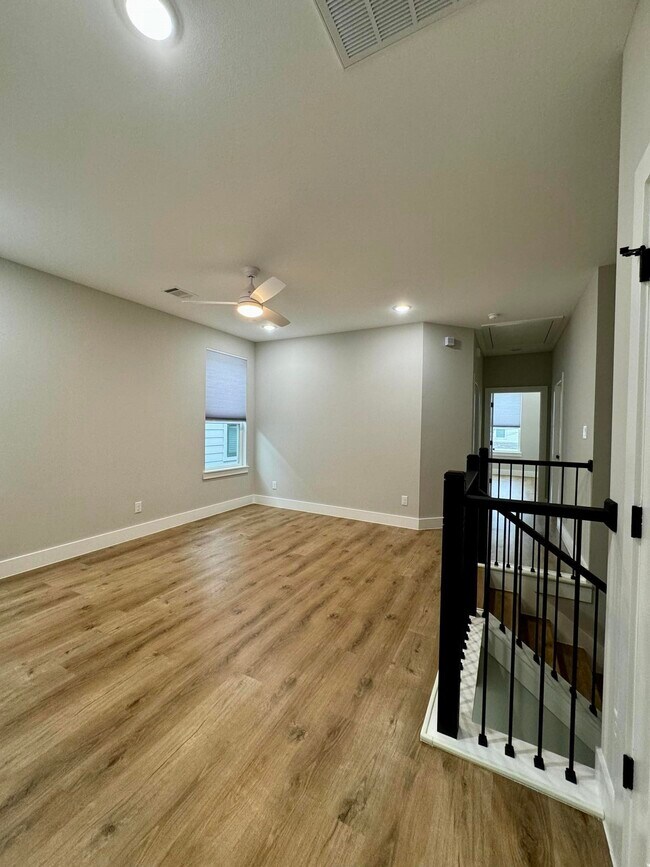 Building Photo - 7040 Avenue N