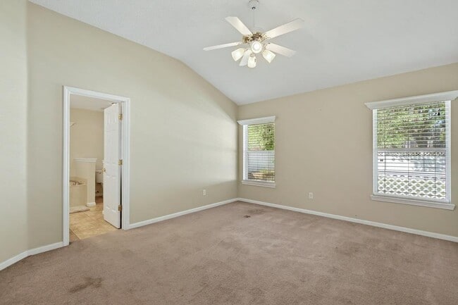 Building Photo - 1727 Canopy Oaks Dr