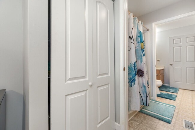 Building Photo - 22 Tyler Ct