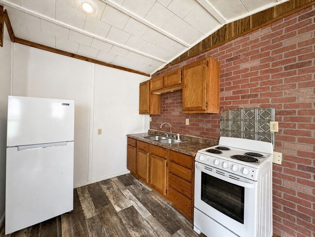 Building Photo - 108 Campbell Ln