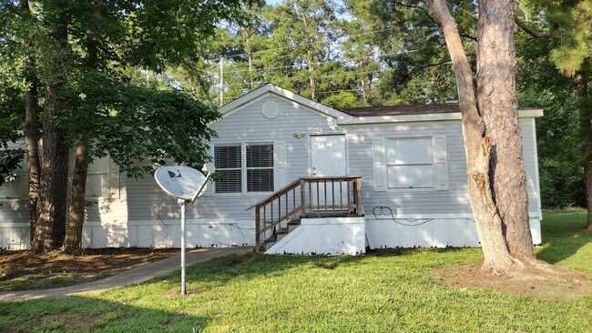 Building Photo - 814 Mercedes Benz Ct