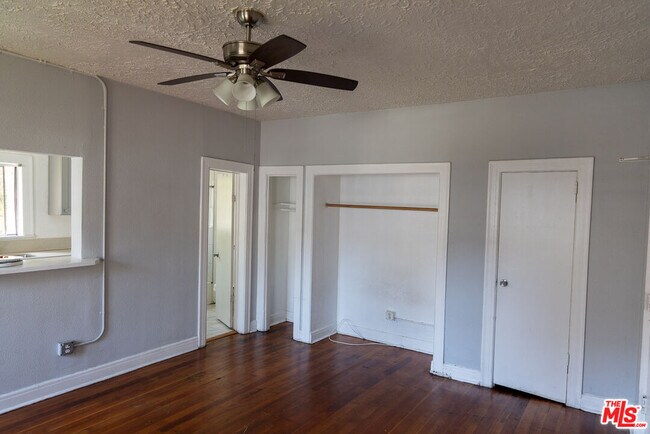 Building Photo - 661 Shatto Pl