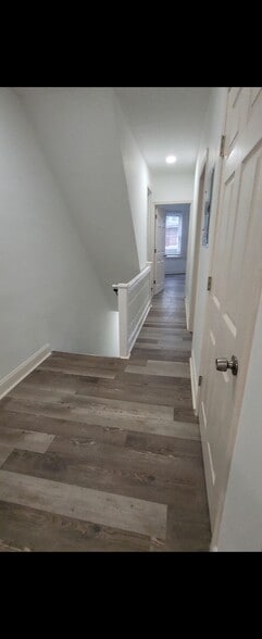 Building Photo - 30 E 23rd St