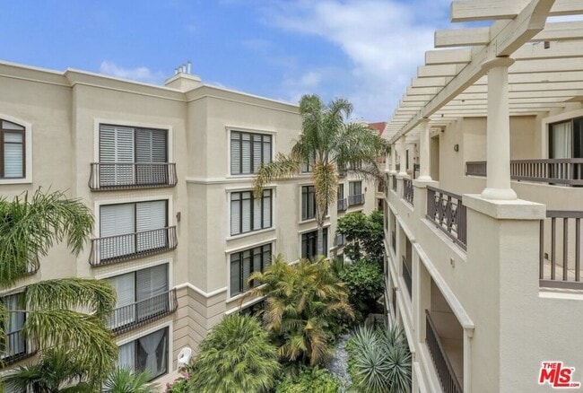 Building Photo - 11847 Gorham Ave