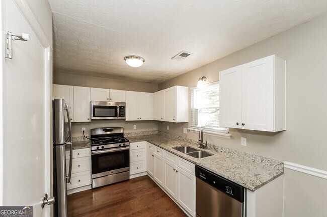 Building Photo - 8524 Cedar Creek Ridge