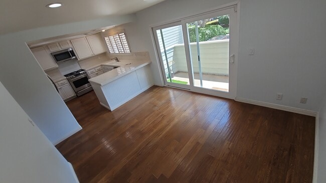 Building Photo - 27 Tiburon Ct