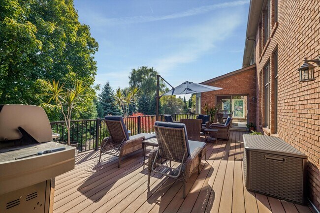 Building Photo - 7040 Royal Villa Ct