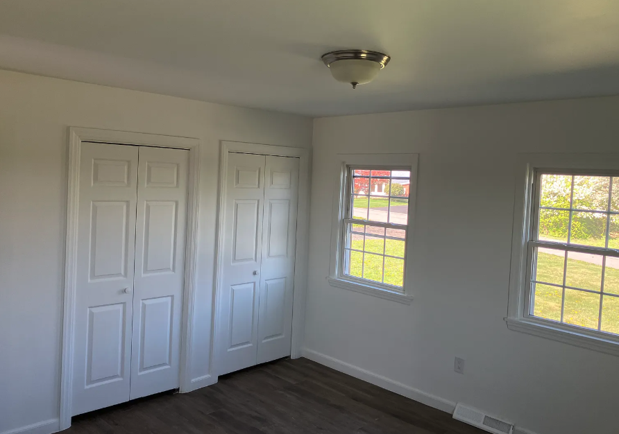 Building Photo - 467 Conrad Dr