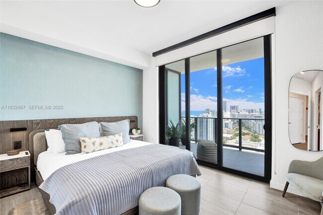 Building Photo - 580-572 72nd St