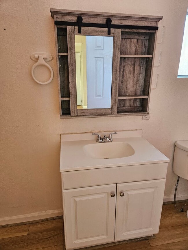 Building Photo - First Month Free!! Remodeled and Cute Manufactured Home in Central BHC