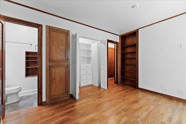 Building Photo - 322 1/4 Columbia Ave-