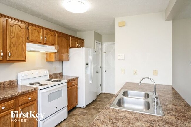 Building Photo - 221 Westridge Blvd