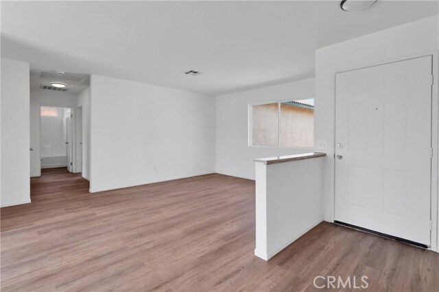 Building Photo - 15368 Ross Dr