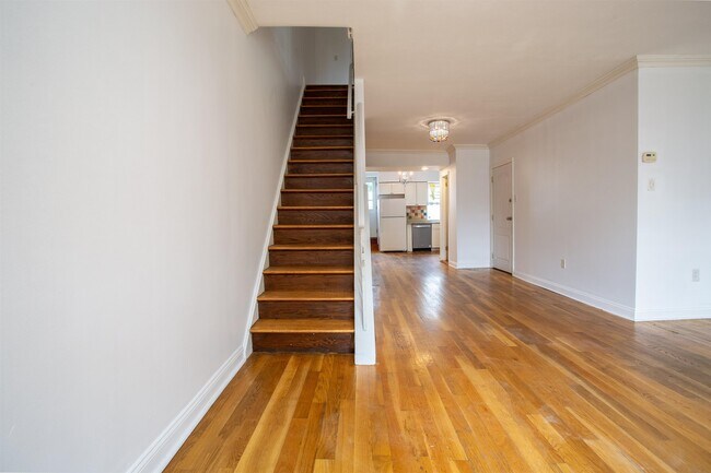 Building Photo - 639 Palisade Ave