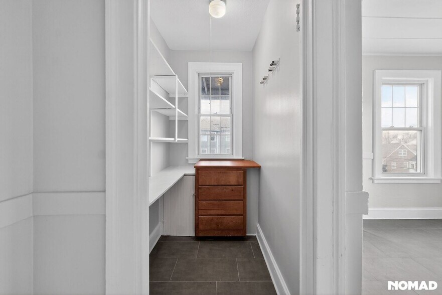 Building Photo - 1482 Corbin Ave