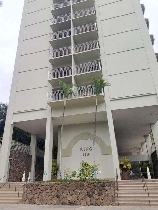 Building Photo - **OASIS in HONOLULU* Queen Emma Gardens *VERY CLEAN 2 br / 1 ba