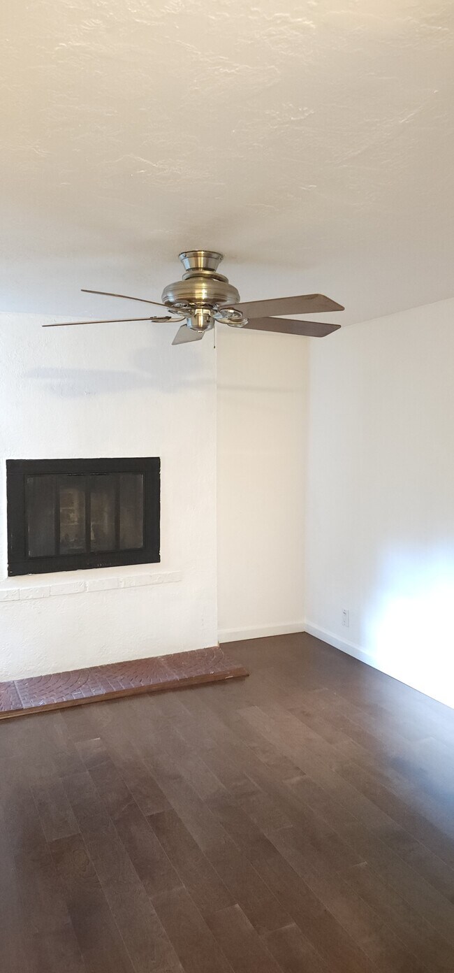 Building Photo - 42-KE642 N Bass Ct