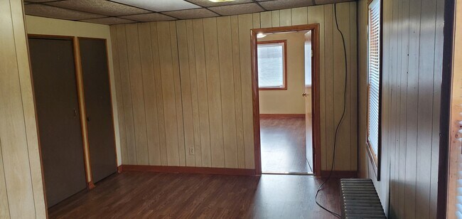 Building Photo - 530 Naylor Rd