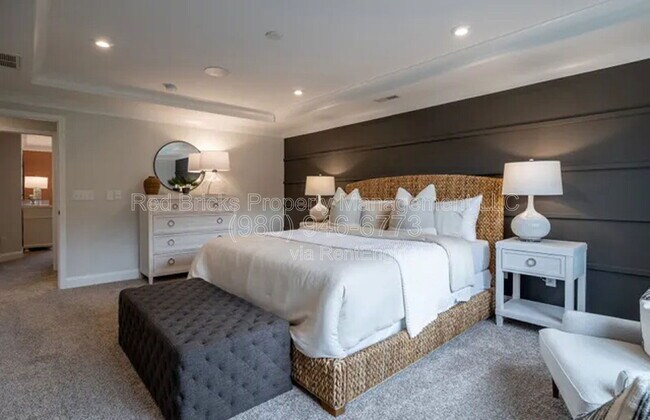 Building Photo - 19016 Yellow Birch Dr