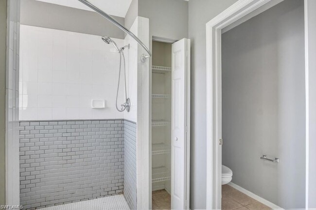 Building Photo - 10030 Salina St