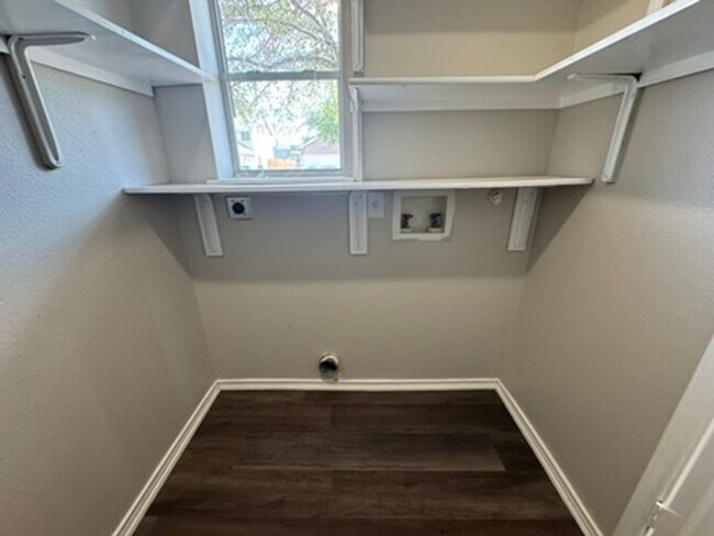 Building Photo - Prime Location Near Randolph AFB | 4 Bedroom Corner Lot Home