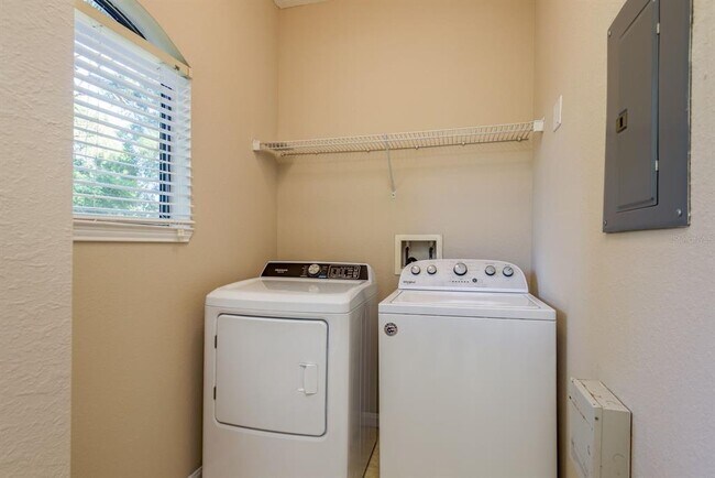 Building Photo - 2107 Portofino Pl