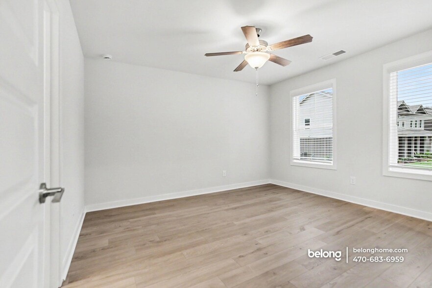 Building Photo - 300 Dempsey Dr