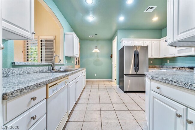 Building Photo - 9430 Laguna Niguel Dr