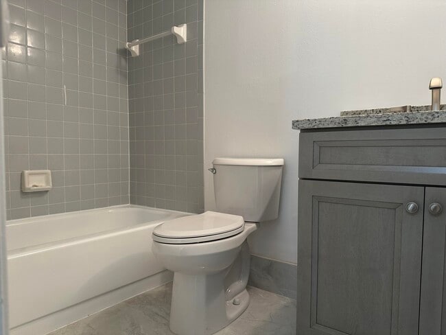 Building Photo - 3130 Millwood Terrace