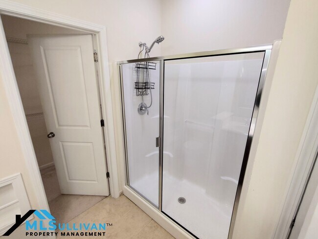 Building Photo - 5454 Jessip St