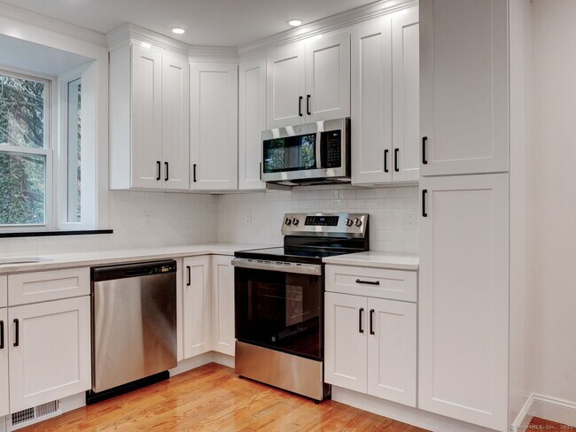 Building Photo - 44 Wallace Row